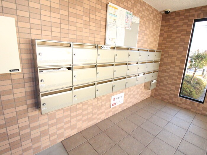 物件外観写真4　(建物設備)