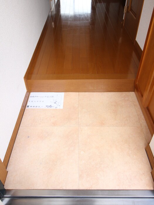 物件内観写真17　(玄関)