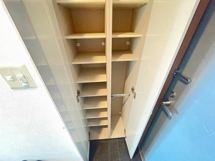 物件内観写真14　(靴箱)