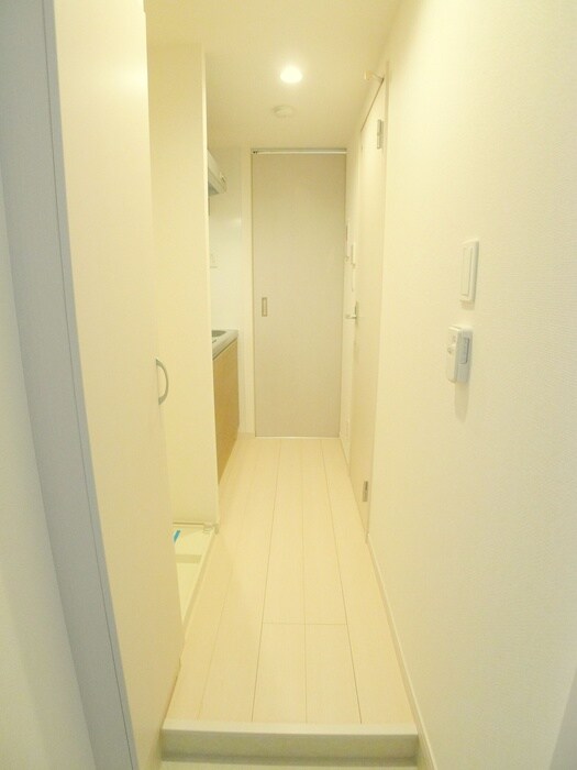 物件内観写真14　(廊下)
