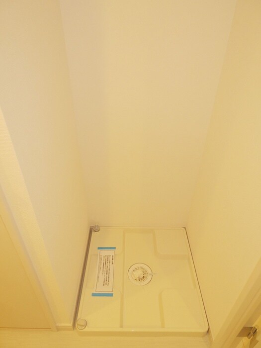 物件内観写真12　(洗濯機置場)