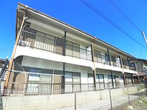 ホワイト倉島外観写真