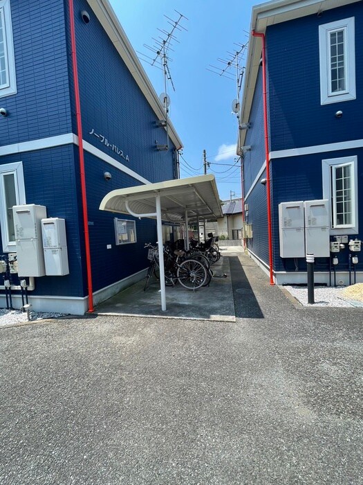 物件外観写真3　(駐輪場)