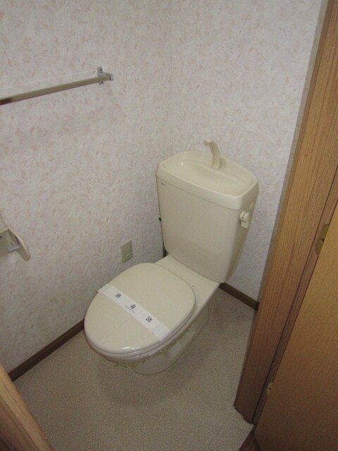 物件内観写真13　(トイレ)