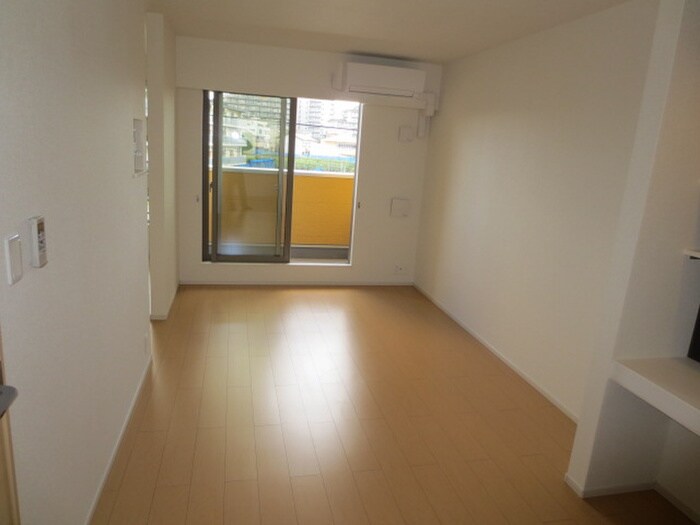 物件内観写真9　(居室)