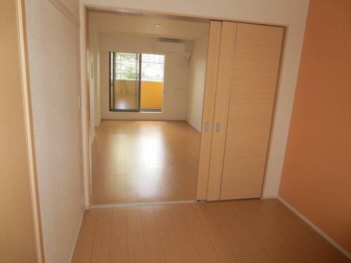 物件内観写真10　(居室)