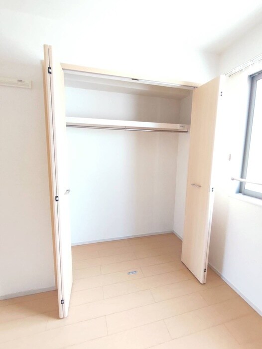物件内観写真15　(収納)