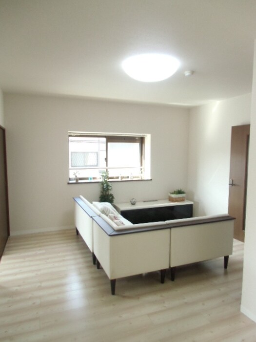 物件内観写真18　(居室)