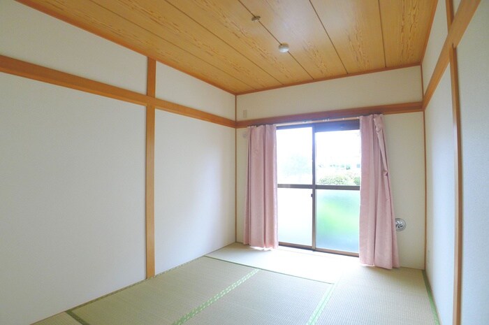 物件内観写真6　(居室)