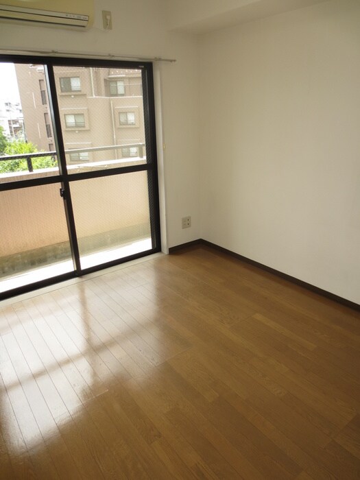 物件内観写真13　(居室)