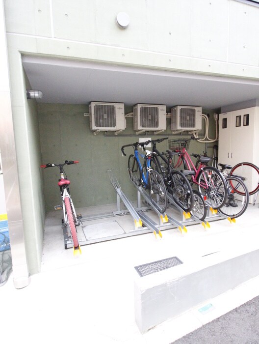 物件外観写真6　(駐輪場)