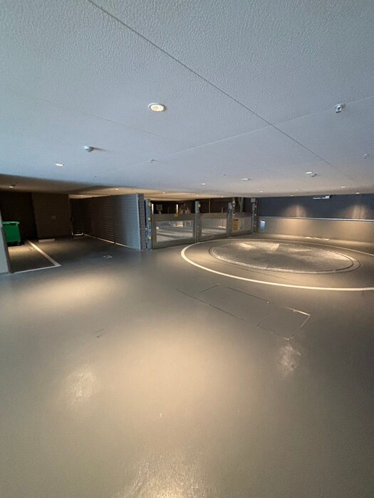 物件外観写真3　(駐車場)