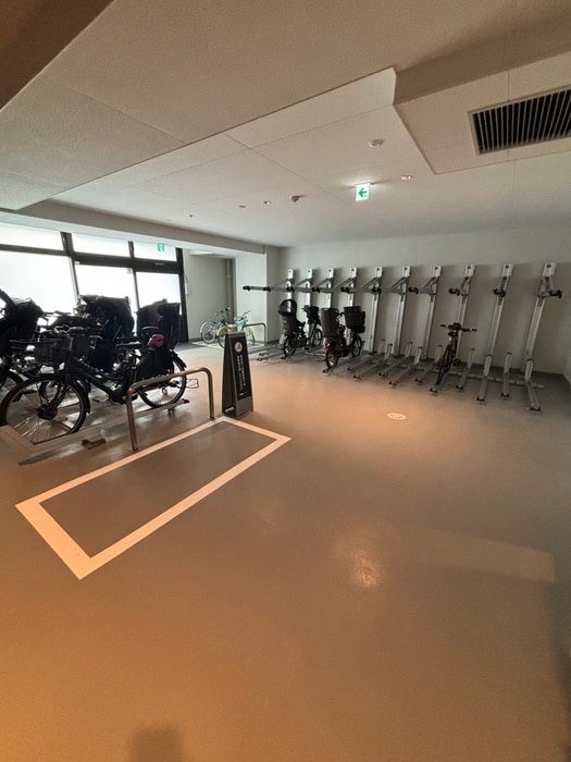 物件外観写真4　(駐輪場)