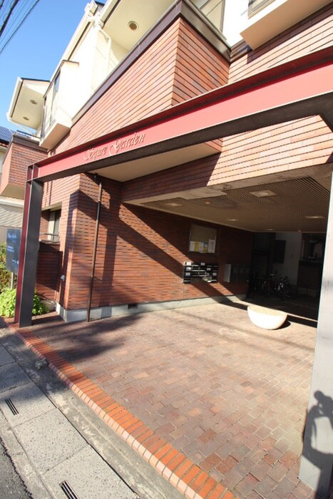 物件外観写真6　(駐輪場)