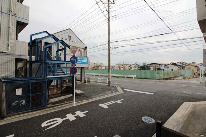 物件内観写真16　(室内からの展望)