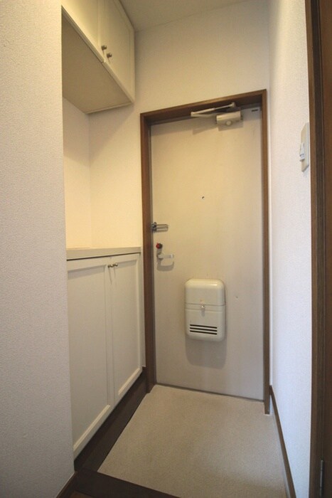 物件内観写真18　(玄関)