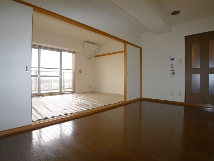 物件内観写真6　(居室)