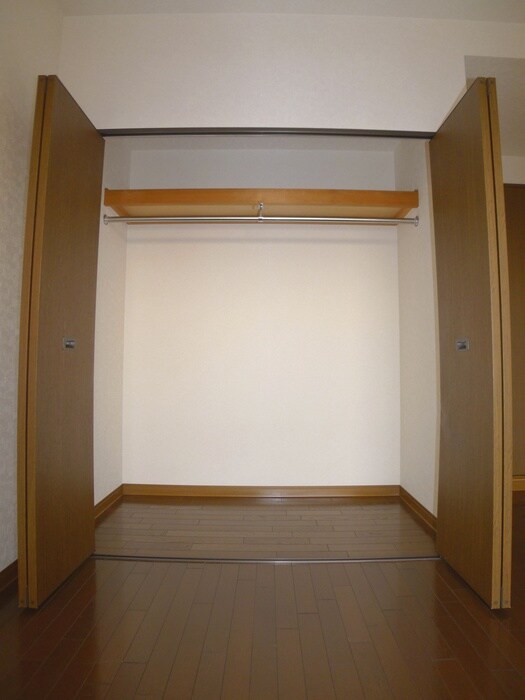 物件内観写真10　(収納)