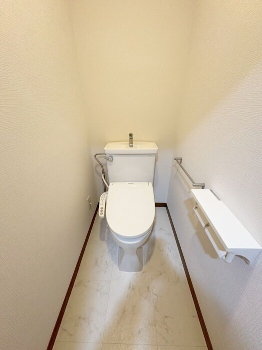 物件内観写真13　(トイレ)