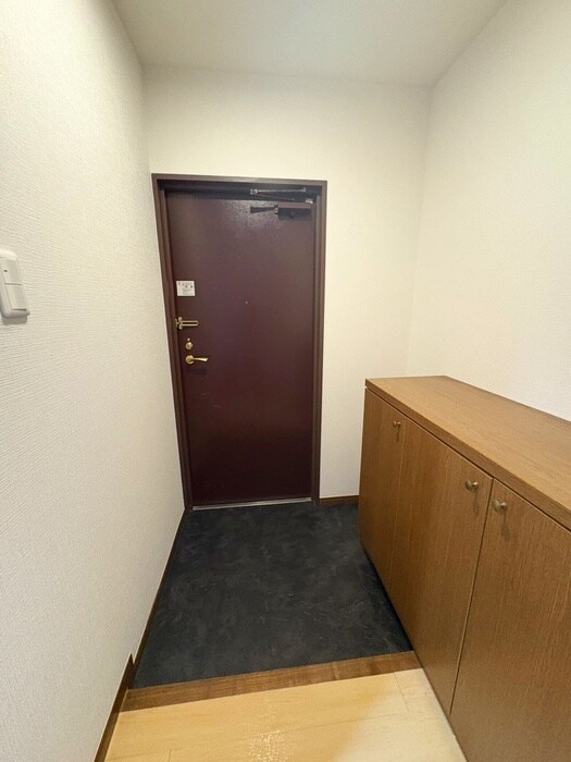 物件内観写真14　(玄関)