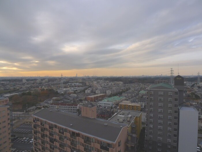 物件内観写真20　(室内からの展望)