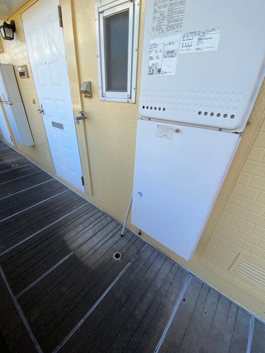 物件内観写真14　(洗濯機置場)