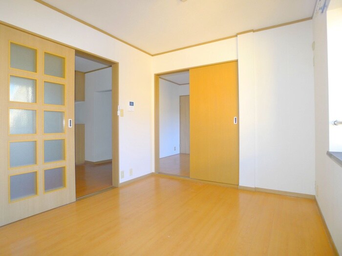 物件内観写真12　(居室)