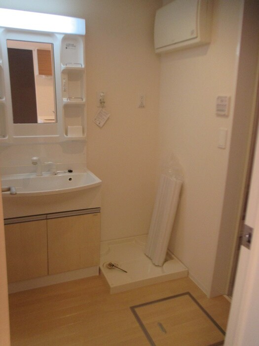 物件内観写真15　(洗面)