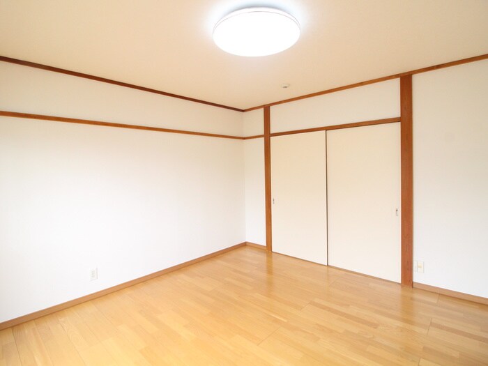 物件内観写真10　(居室)