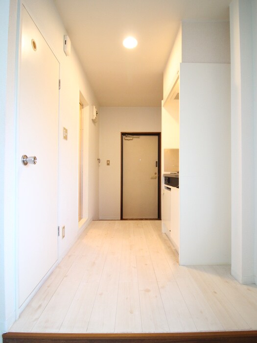 物件内観写真10　(廊下)