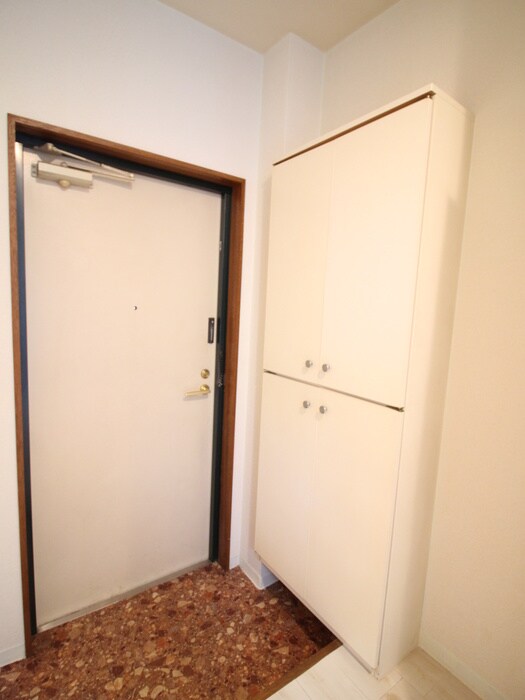 物件内観写真11　(玄関)