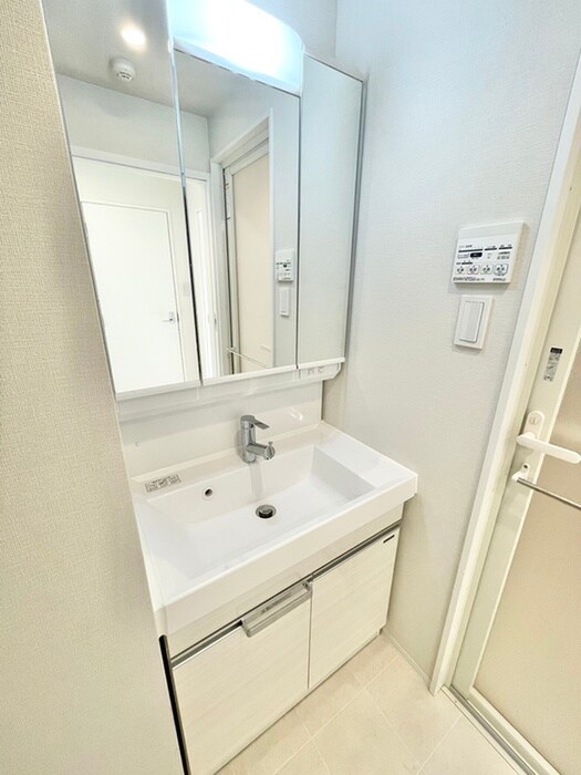 物件内観写真7　(洗面)