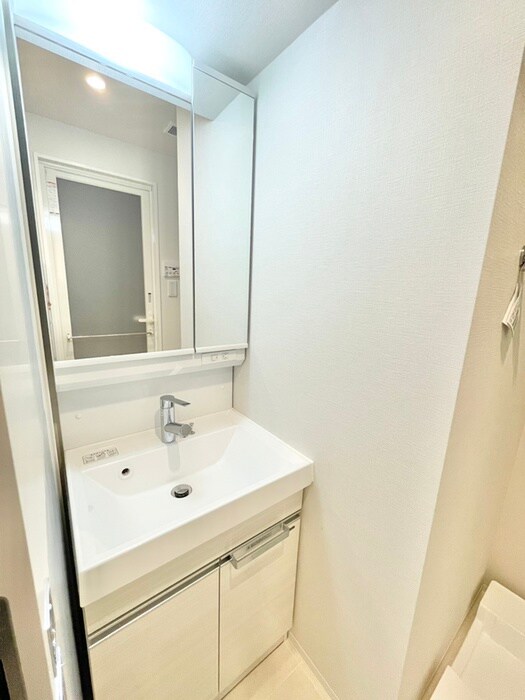 物件内観写真8　(洗面)