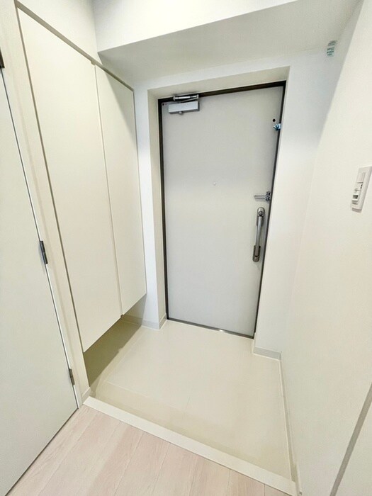 物件内観写真15　(玄関)