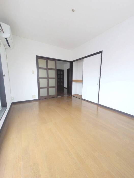 物件内観写真13　(居室)