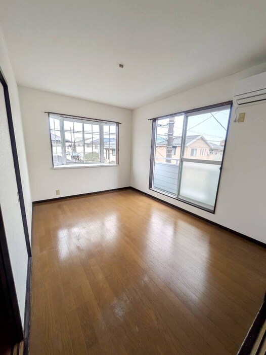 物件内観写真14　(室内からの展望)