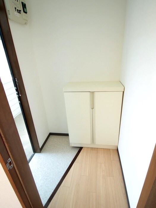 物件内観写真17　(玄関)