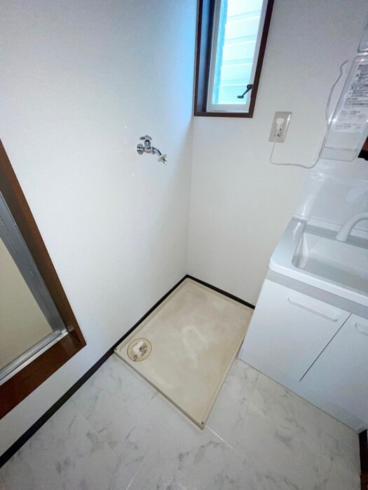 物件内観写真22　(洗濯機置場)