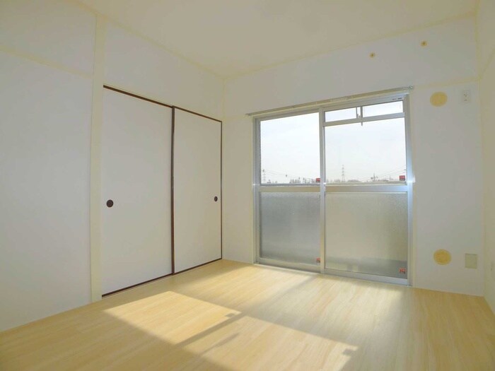 物件内観写真9　(ベランダ・バルコニー)