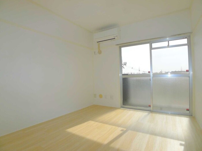 物件内観写真21　(室内からの展望)