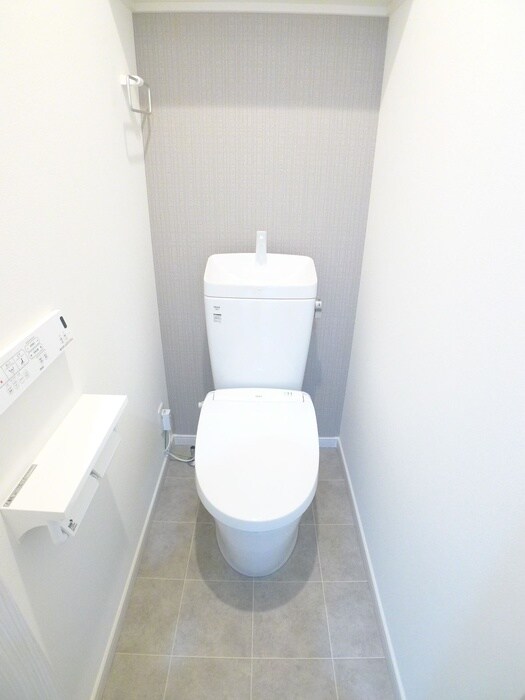 物件内観写真13　(トイレ)