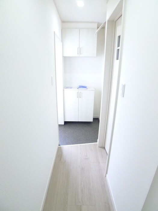 物件内観写真17　(廊下)