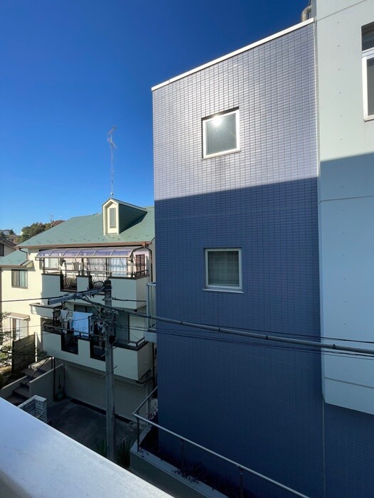 物件内観写真16　(室内からの展望)