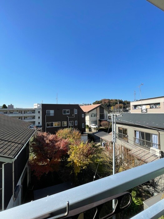 物件内観写真16　(室内からの展望)