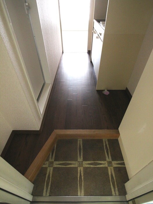 物件内観写真17　(玄関)