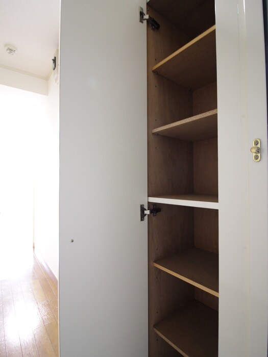 物件内観写真18　(靴箱)