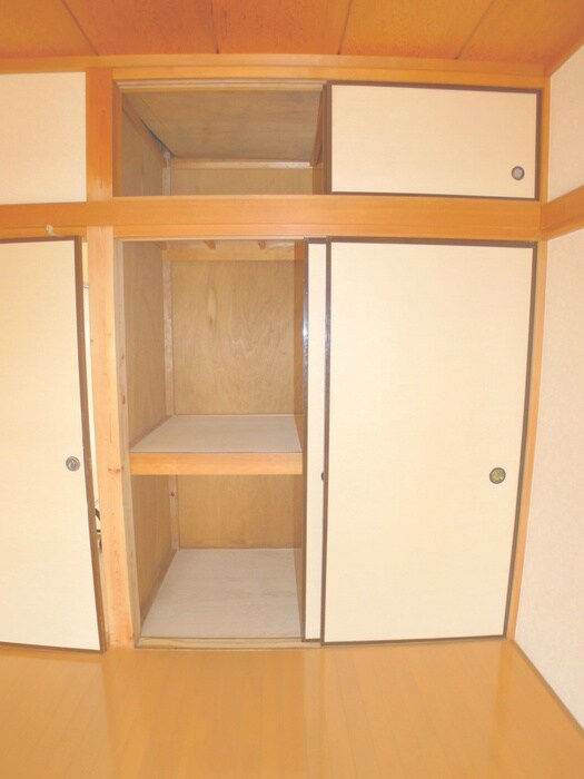 物件内観写真12　(収納)