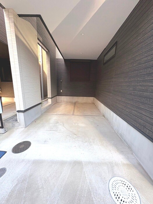 物件外観写真3　(駐車場)