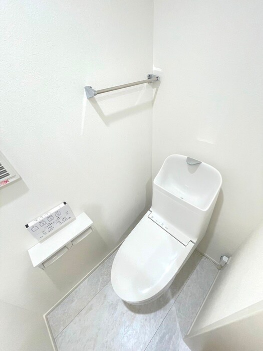 物件内観写真12　(トイレ)