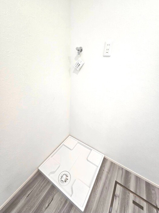 物件内観写真16　(洗濯機置場)